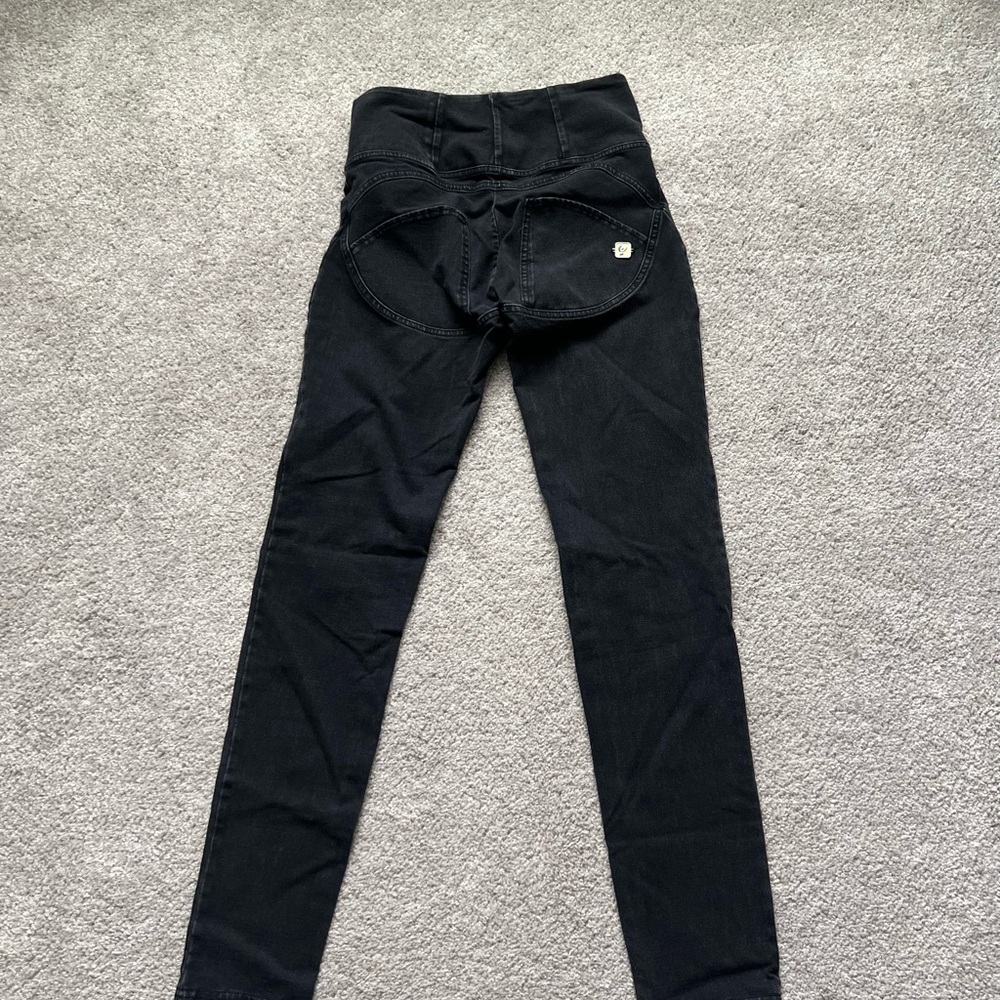 Freddy High Rise Black Jeans - Picture 2 of 4